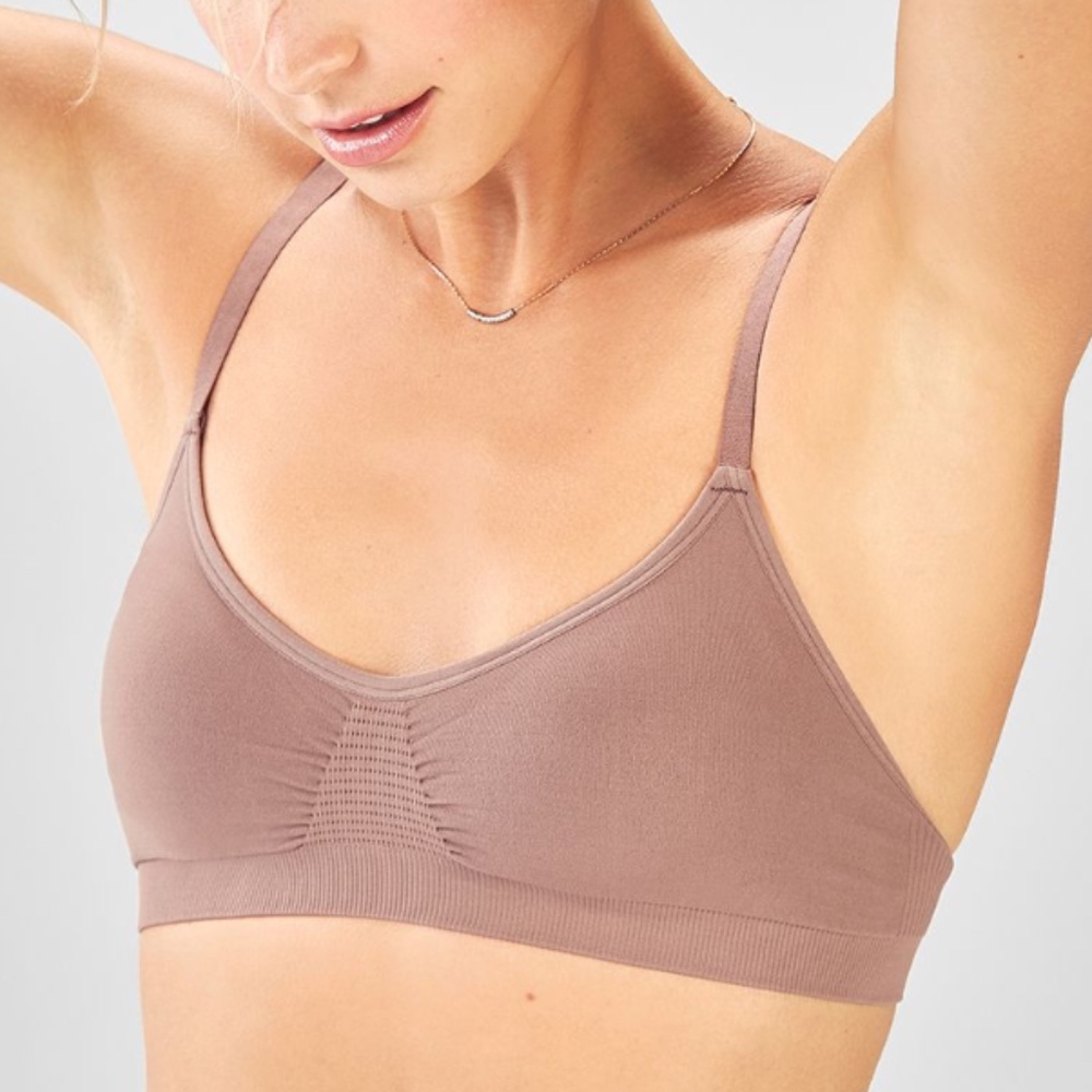 Fabletics Hudson Seamless Bralette in Sable